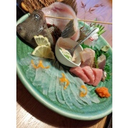 締めたてならではの
ハゲの薄造り肝添え