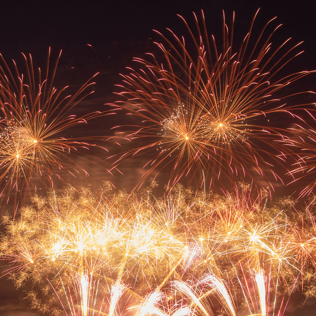 ８月10日　南紀白浜温泉2023年メッセージ花火へ、ぜひあなたも心温まる夏の夜を過ごしに足を運んでみませんか？