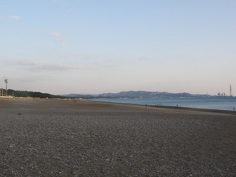 波音と松林の調べ、心休まる煙樹ヶ浜