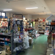 御坊市にある坂口工具店ではプロはもちろん一般家庭用の工具まで取り揃えております。自動車・配管工具・家庭用工具・コンプレッサーベルト等。坂口工具店ではお客様から工具等に関してお気軽にご相談できるようにしていますので、気になることがありましたら是非ご相談ください。

営業時間　朝7：00～夜20：00
祭日営業しております。