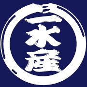 添加物を一切使用せず、白くてやさしい食感をそのままお届けしています。自然が育んだ素材を活かす伝承の味を心ゆくまでお楽しみください。