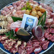 「鶏工房commit」 〜 鶏の美味しさとこだわりが詰まった場所へようこそ！〜