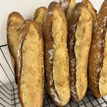 バゲットトラディション 280円　(税抜)　